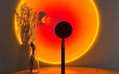 Лампа с эффектом заката